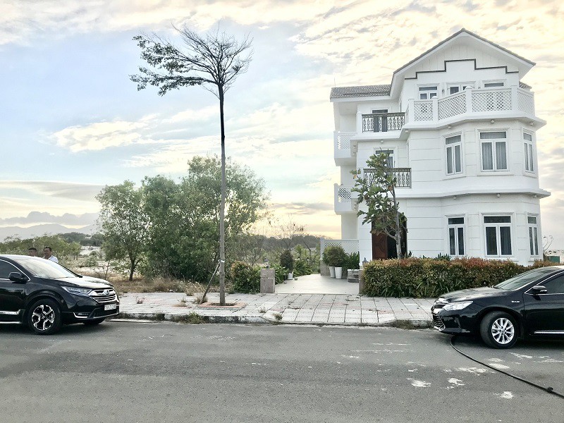 Cần Cho Thuê Căn Biệt Thự Đơn Lập MHDI Cam Ranh, 300m2, Giá: 50tr/tháng - Hình 1