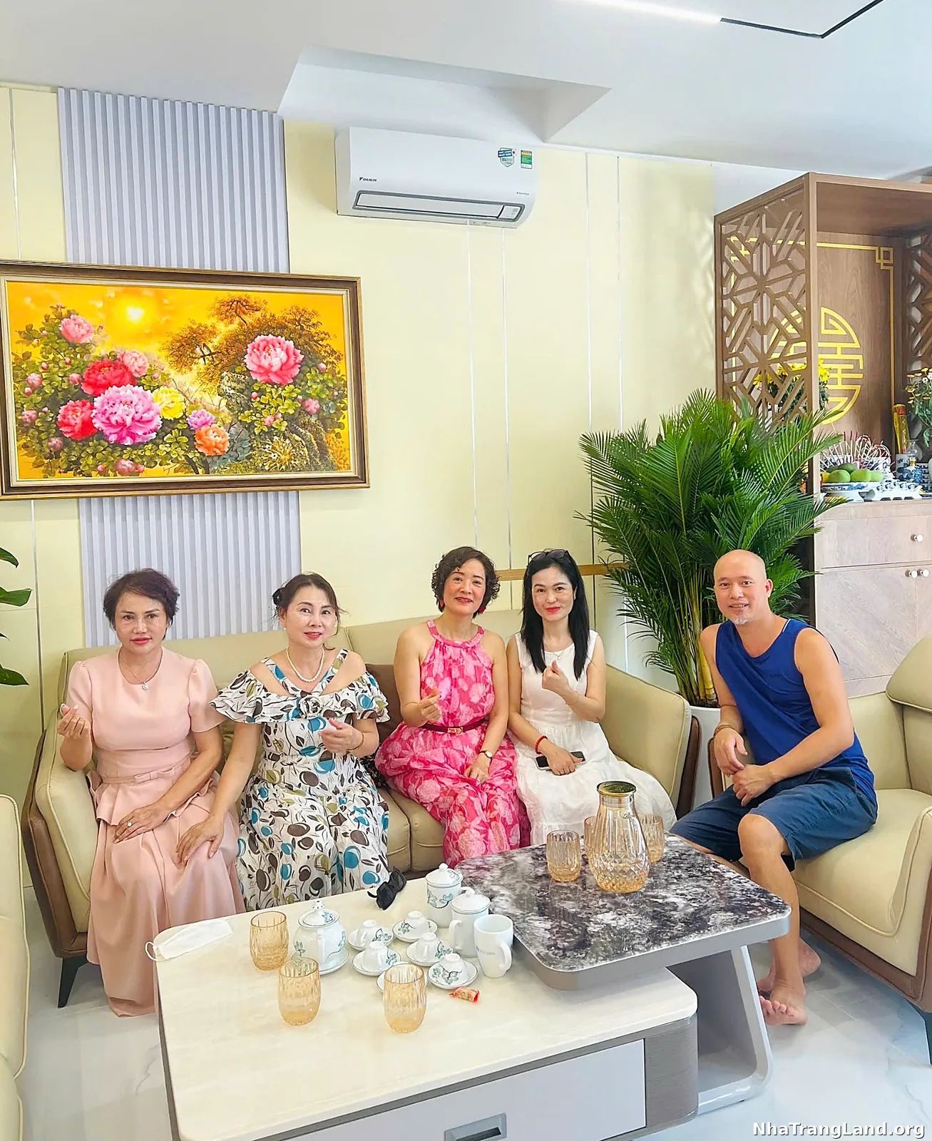 Gia đình cư dân phòng khách Sun Park Para Sol